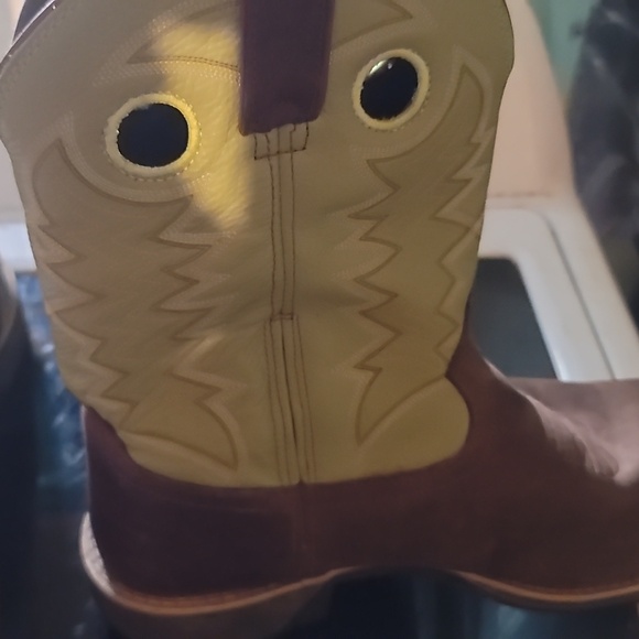 Rocky square toe cowboy boots I wore them at my weeding - Picture 2 of 4